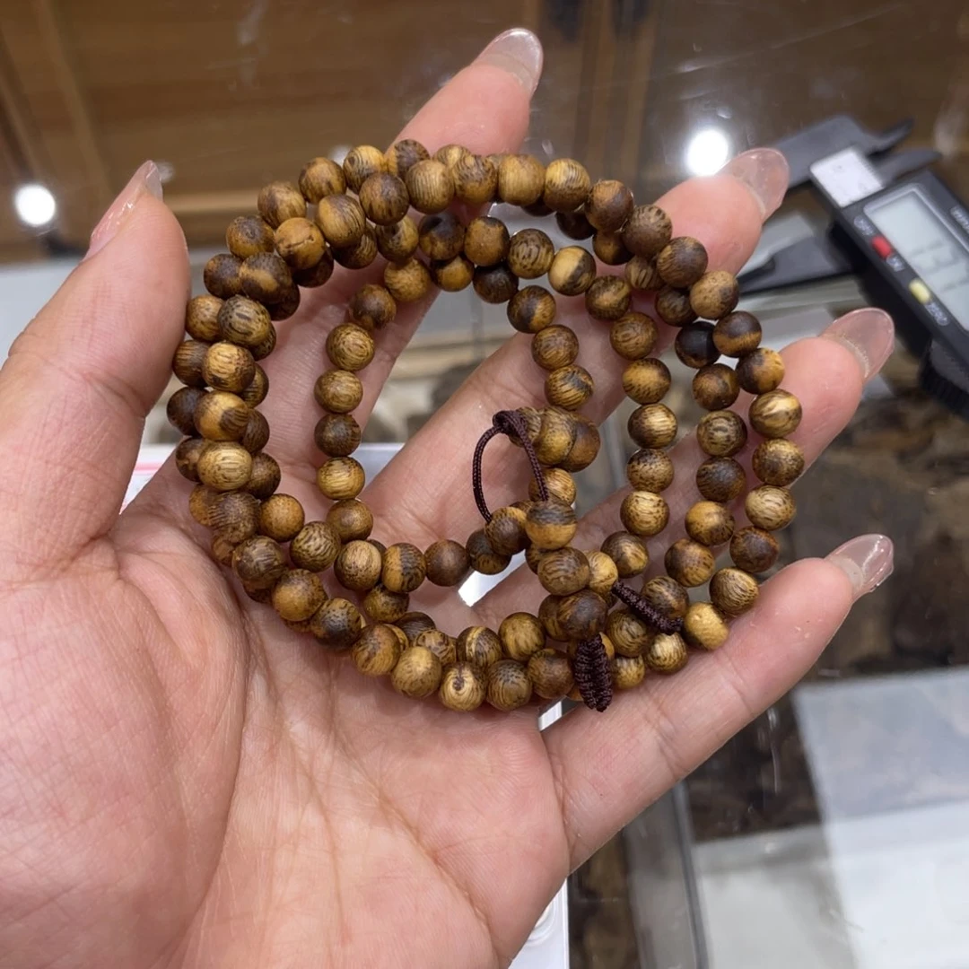 香榧木小****跑海南绿棋花珠卡六10.8g多圈