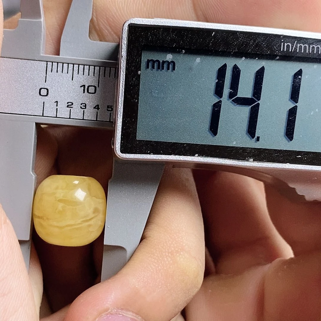 未镶嵌吊坠(不含链)蜜蜡