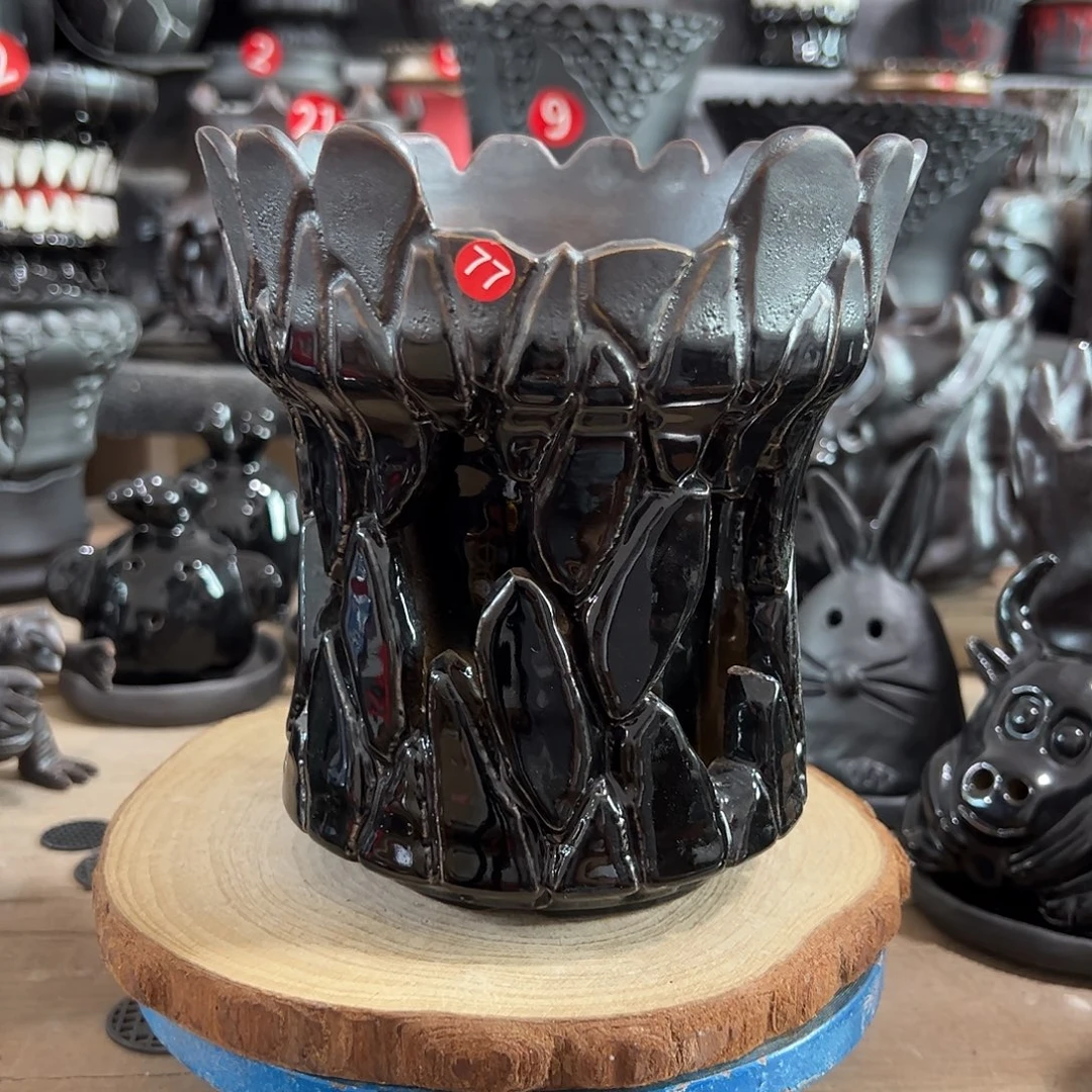 77号，微瑕，双层镂空，口14高15.5