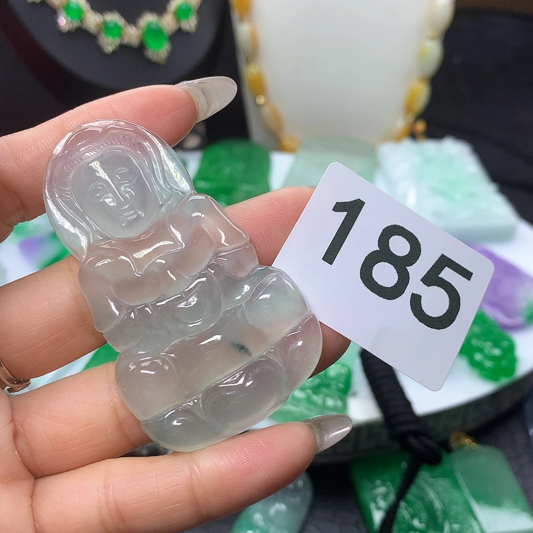 翡翠吊坠(赠链)未镶嵌