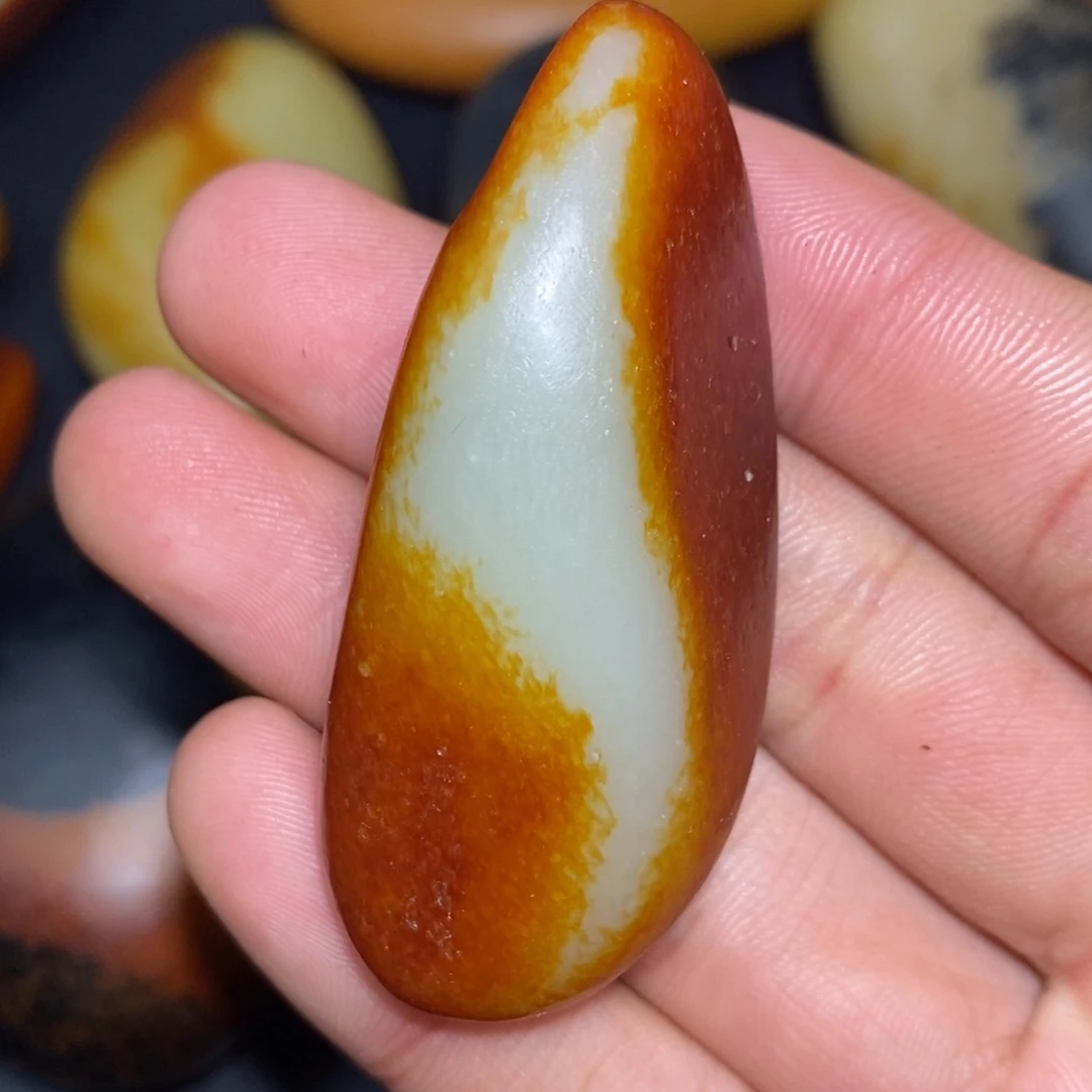 和田玉未镶嵌珠宝奇石