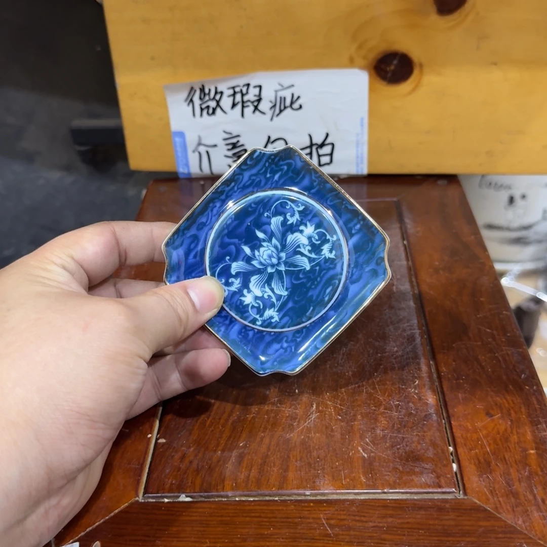 微瑕疵介意勿拍陶瓷器皿W083
