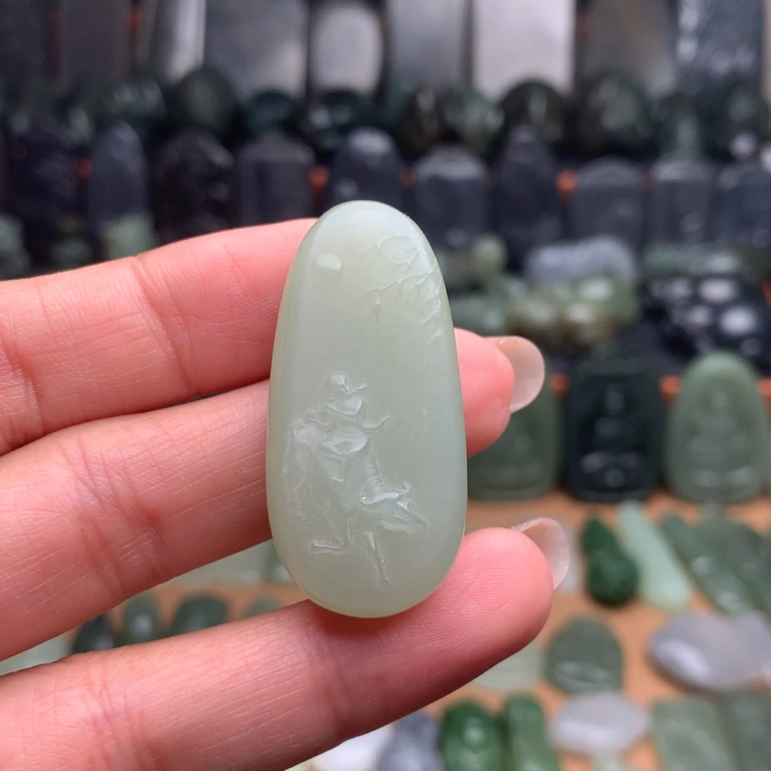 颈饰未镶嵌和田玉挂件42