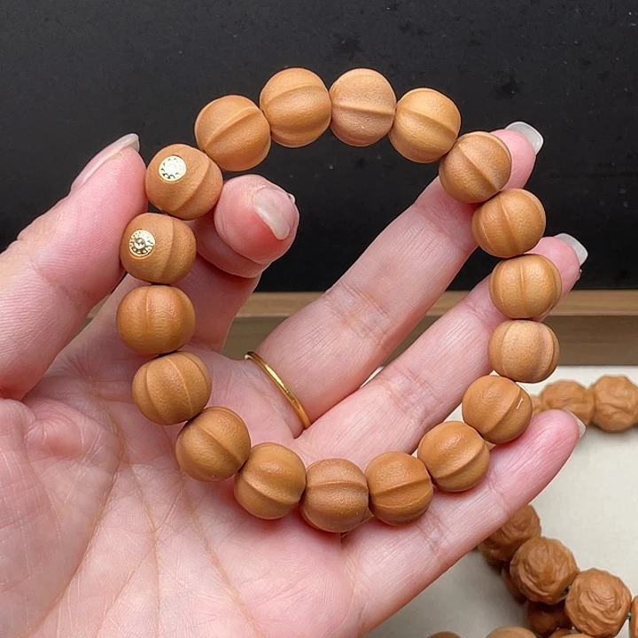 萝***嗦猴头核桃吊坠双标微瑕大鲨鱼