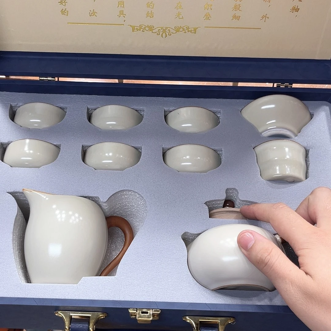 孤品茶具套装等。