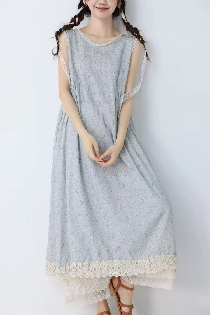 小李 |  928夏季新款V领腰部捏褶设计花边背心裙