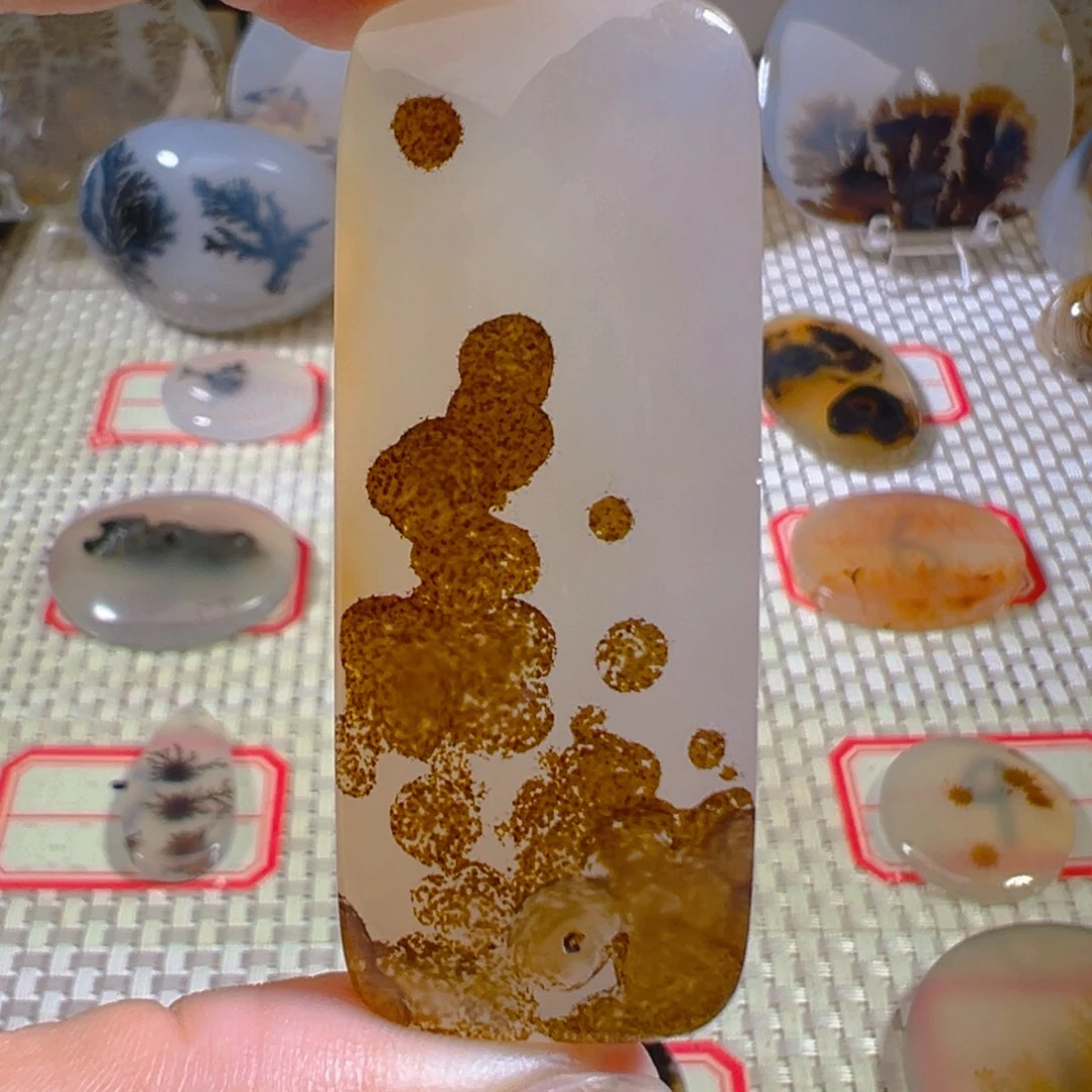 玛瑙/玉髓颈饰未镶嵌