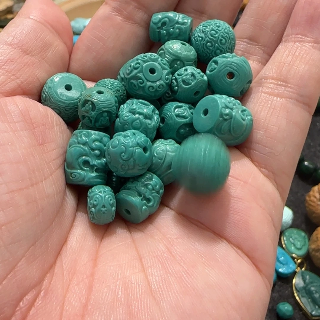 颜****绿松石未镶嵌配饰