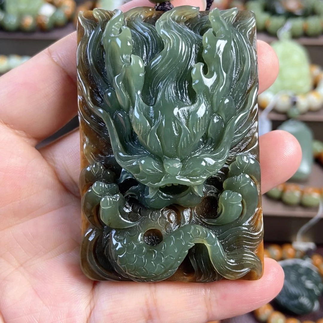 喝***鱼透闪石质玉未镶嵌颈饰