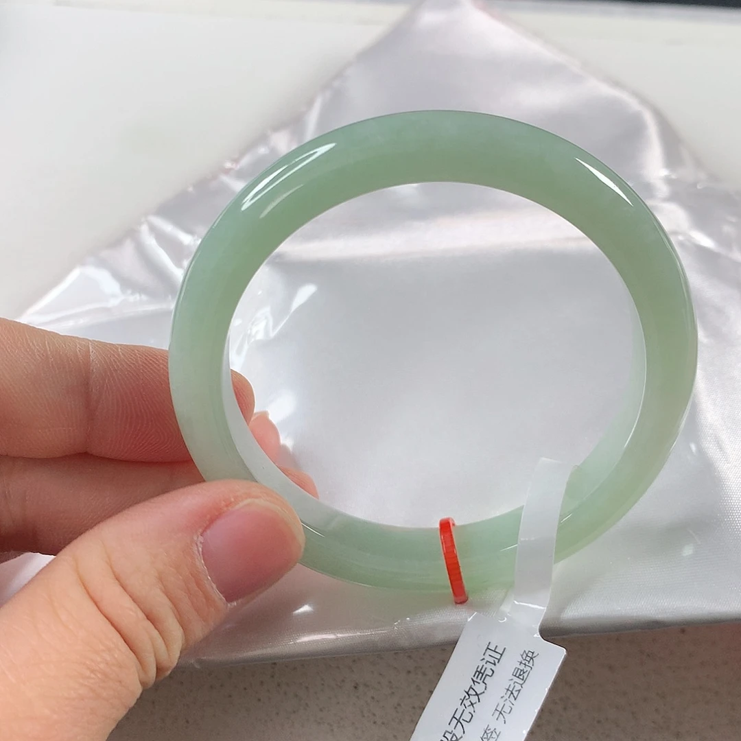 翡翠手镯未镶嵌⑦⑧