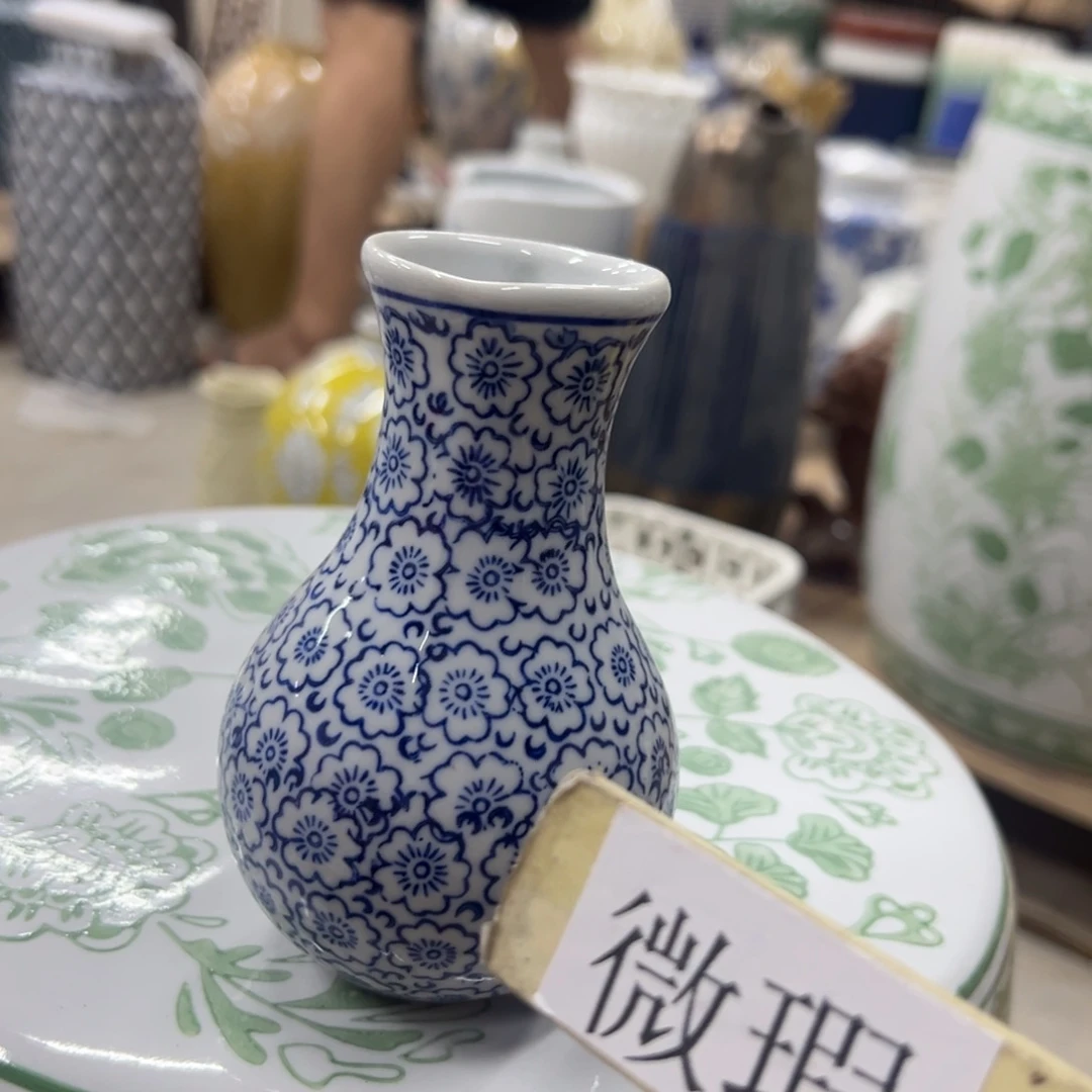 微瑕青花瓷器值得厚爱