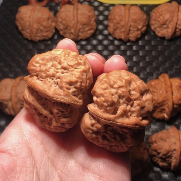 山***木文玩核桃把件蛙王