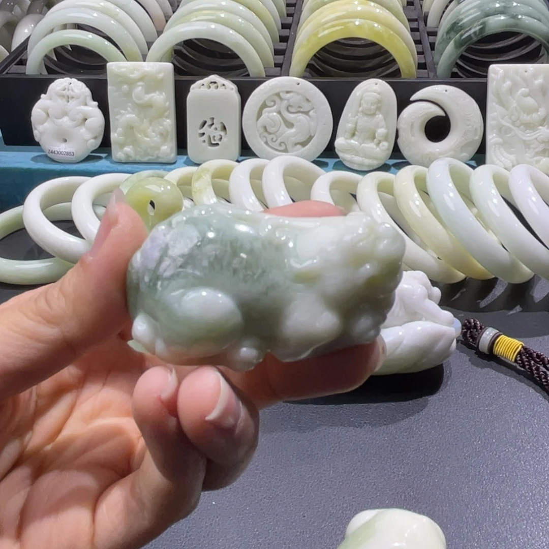 蓝田玉（蛇纹石化大理石玉）把件未镶嵌三***匠