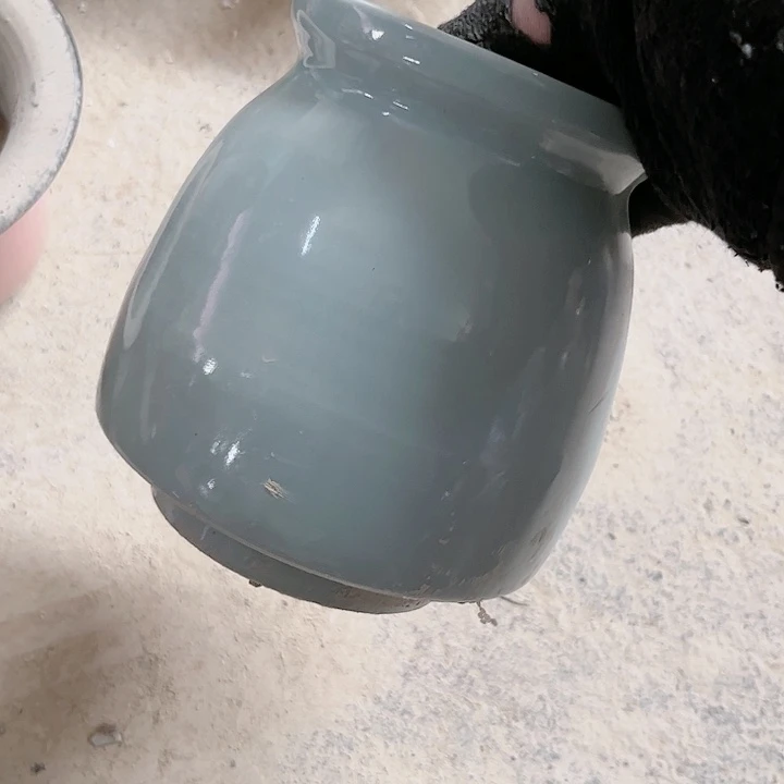 瓶?*口10高14 景德镇陶瓷学院