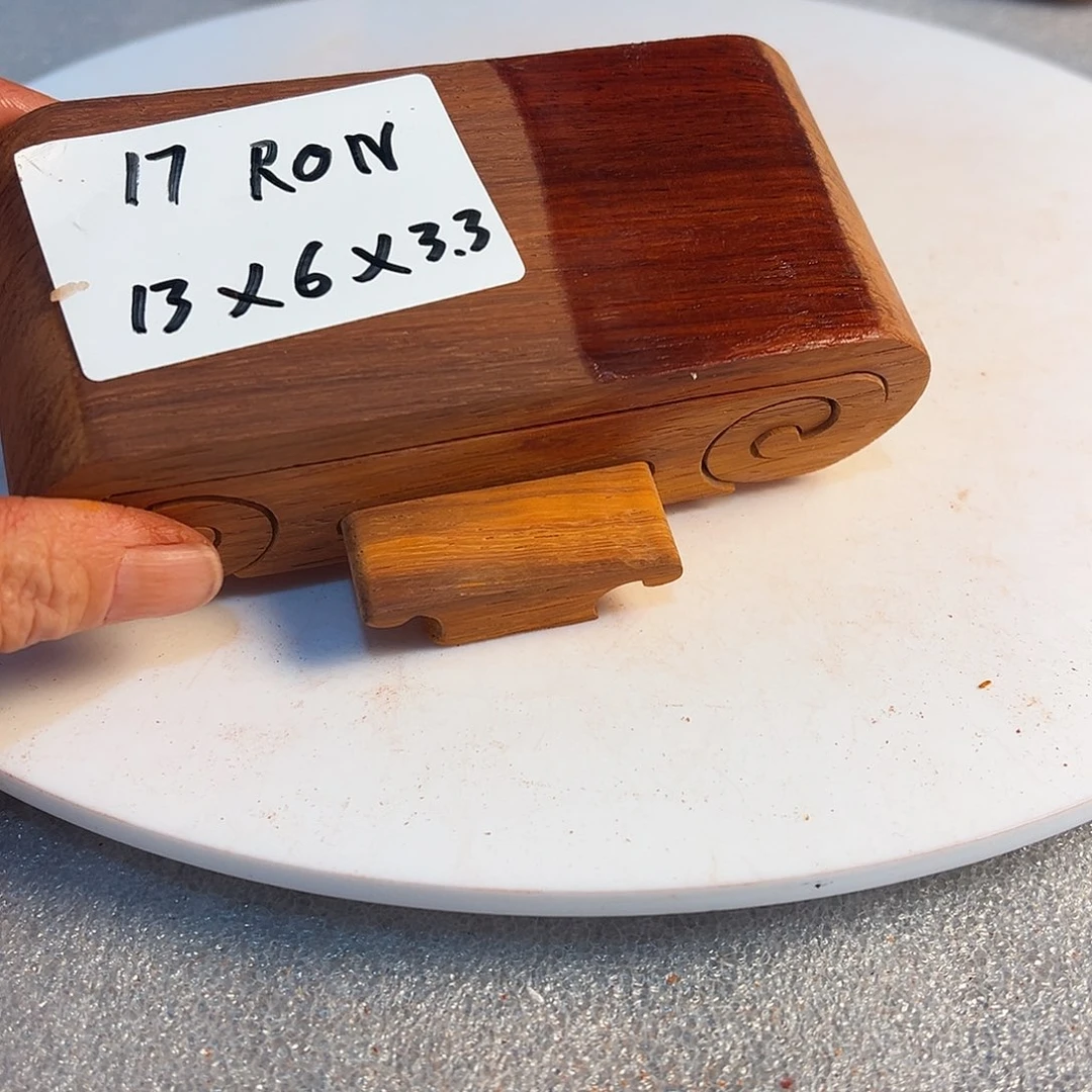 R***E非洲紫檀（红花梨）