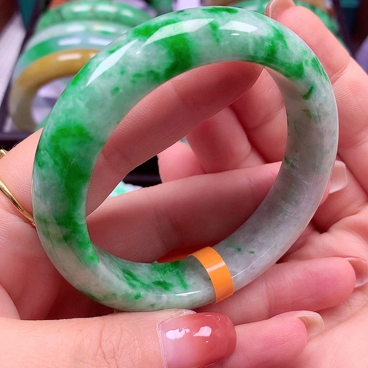 R***s翡翠未镶嵌手镯翡翠手镯