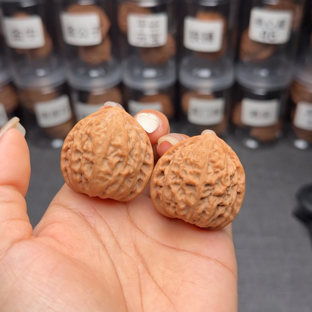 把件文玩核桃金牛