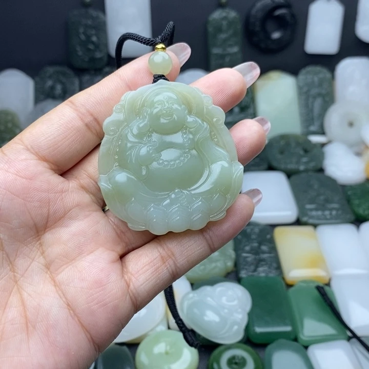 小***@和田玉未镶嵌颈饰