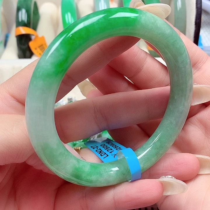 翡翠未镶嵌手镯翡翠手镯