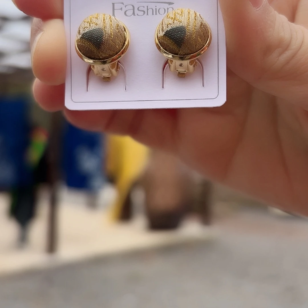 宋锦耳夹金黄色耳夹