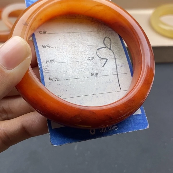 石英质玉未镶嵌手镯