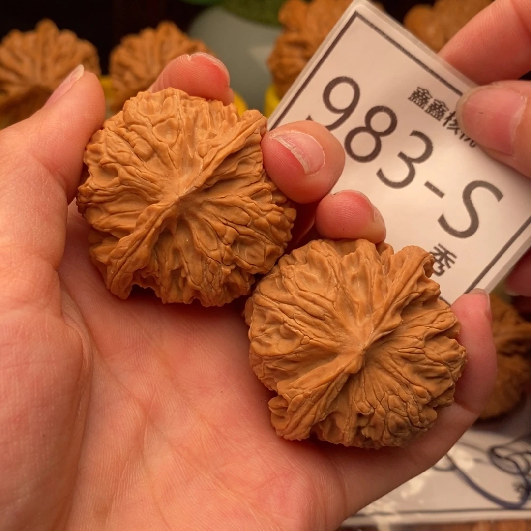 文玩核桃把件苹果园44