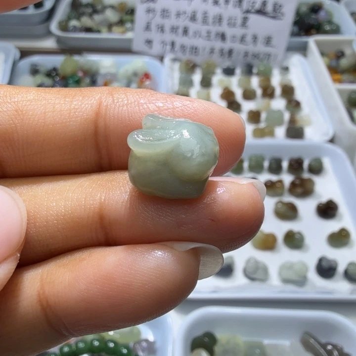 和田玉未镶嵌珠宝奇石