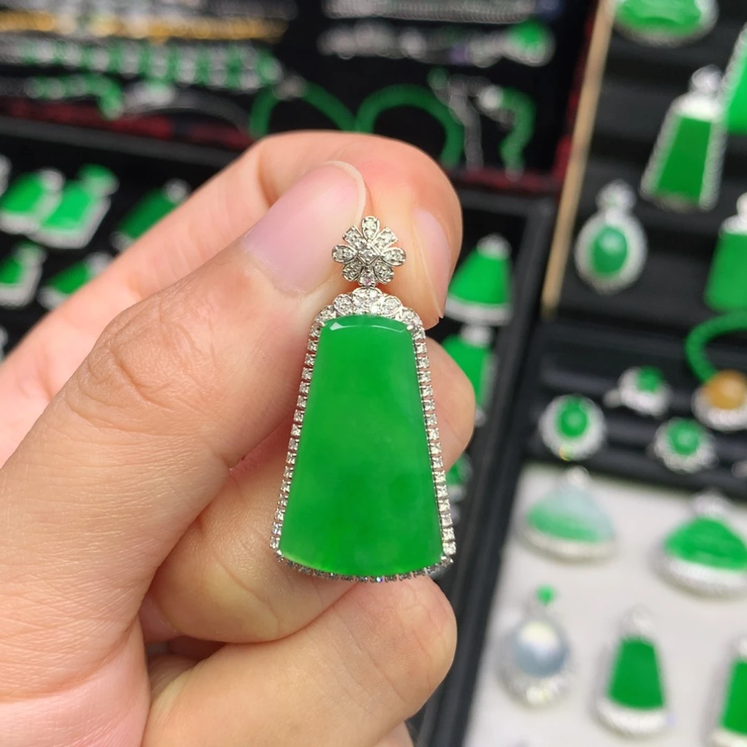 翡翠18K金镶嵌吊坠(不含链)