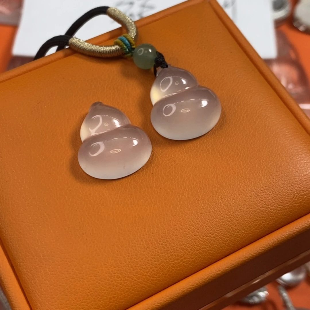 石英质玉未镶嵌葫芦随机发一件