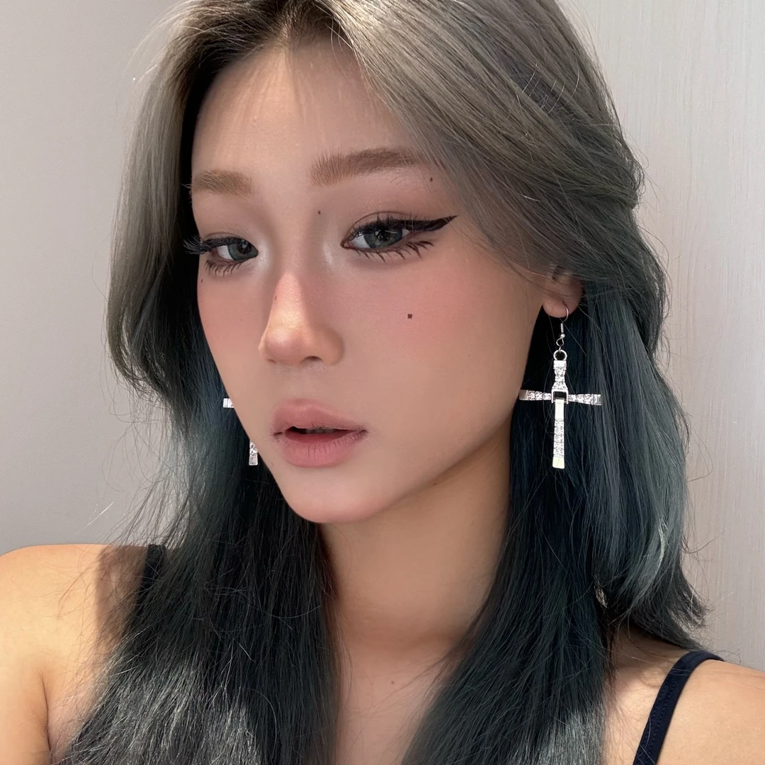 铜合金锆石耳饰 欧美ins风微镶十字架吊坠耳钉女小众时尚朋克耳饰