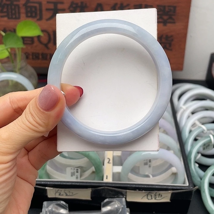 翡翠手镯未镶嵌优*60正圈有纹