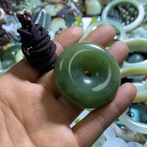 岫玉颈饰未镶嵌挂件