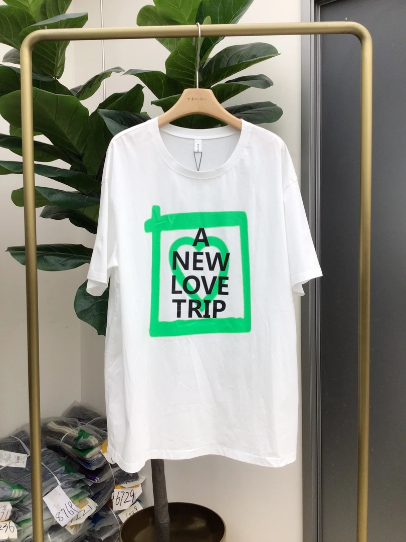 6666水淼白色爱心T恤6666