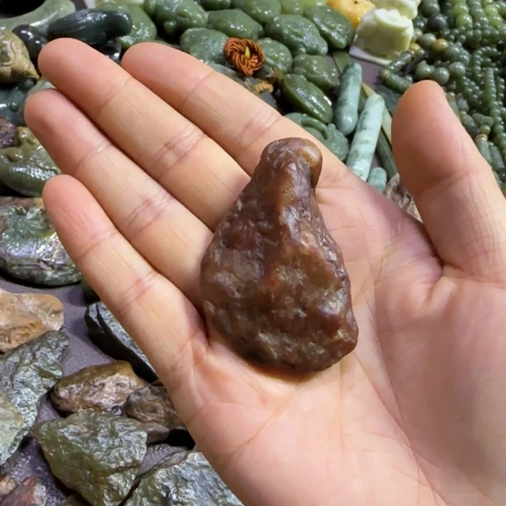 岫岩河磨玉（透闪石质玉）未镶嵌珠宝奇石九****桃