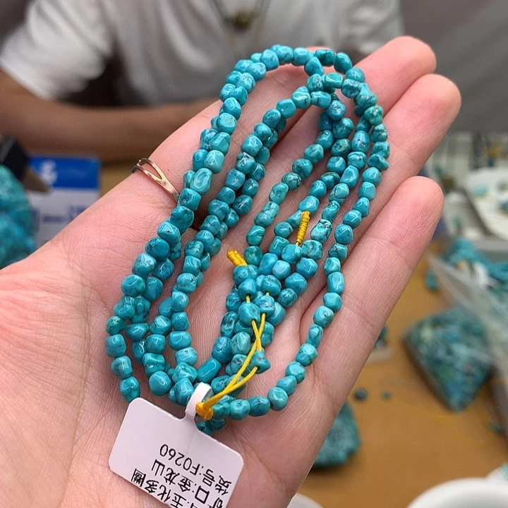 绿松石未镶嵌原矿