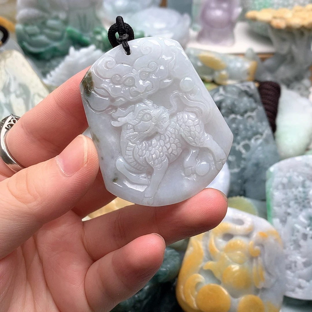 吊坠(不含链)未镶嵌翡翠