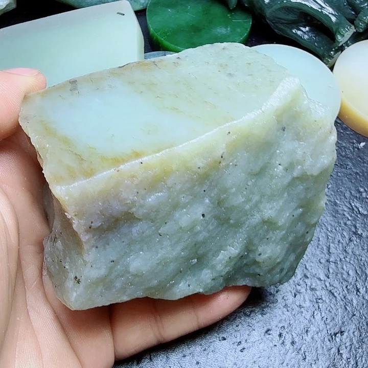 和田玉（糖玉）未镶嵌珠宝奇石