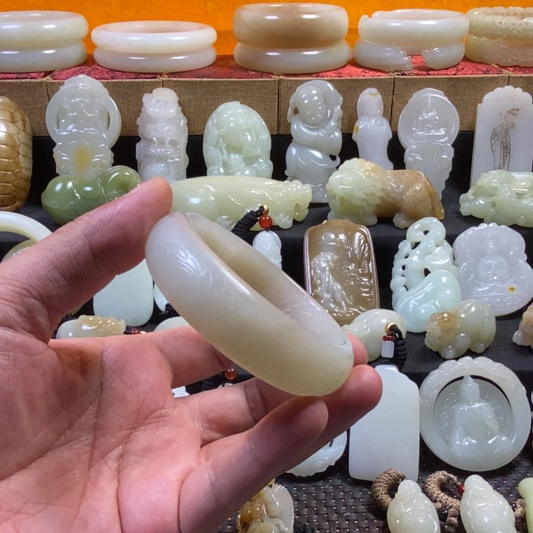 和田玉未镶嵌挂件