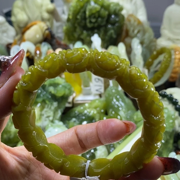 岫玉未镶嵌岫玉手镯58