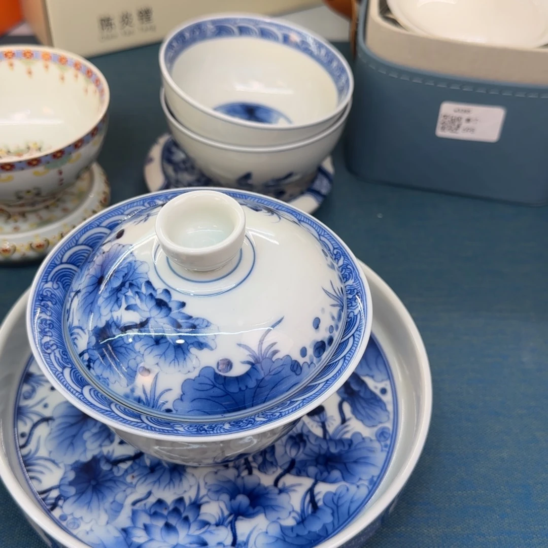 这些盖碗真好看！！！