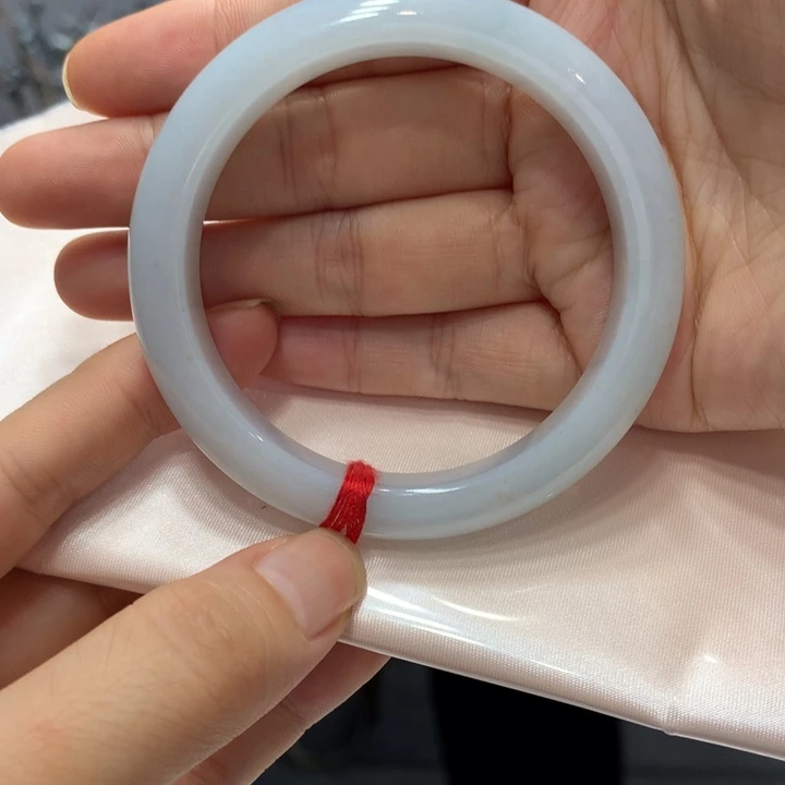 灰***呀翡翠未镶嵌手镯买断