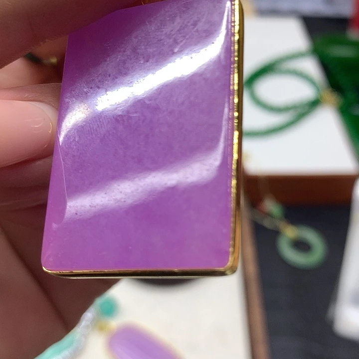 翡翠未镶嵌颈饰吊坠