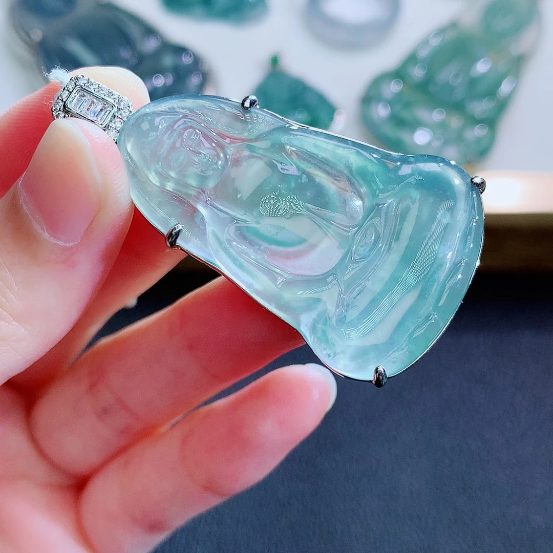 翡翠未镶嵌颈饰翡翠