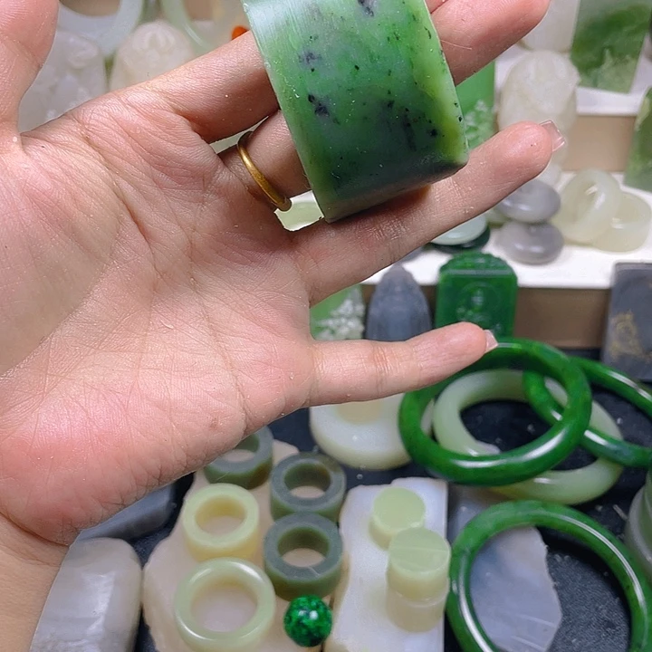 和田玉（糖玉）未镶嵌珠宝半成品