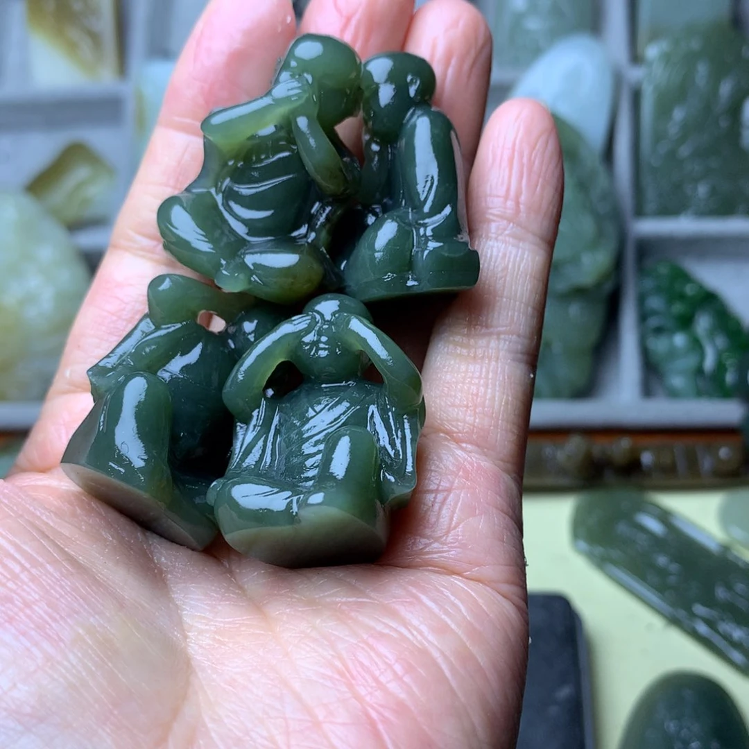 和田玉未镶嵌颈饰慢*奏