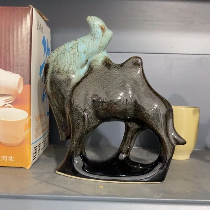 瓷片渐变色骆驼摆件