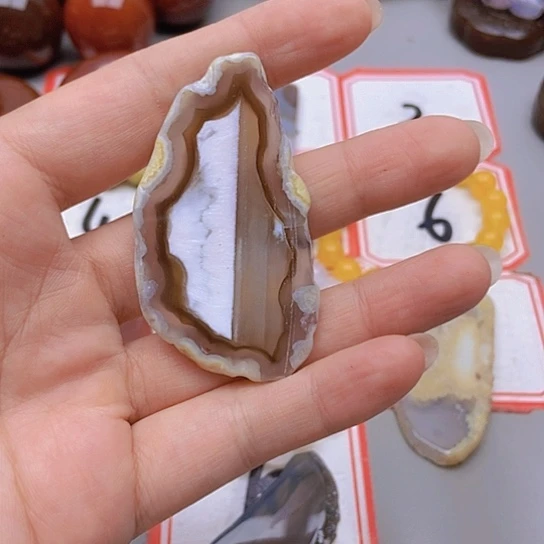 【闪购商品】玛瑙/玉髓未镶嵌珠宝半成品1*3
