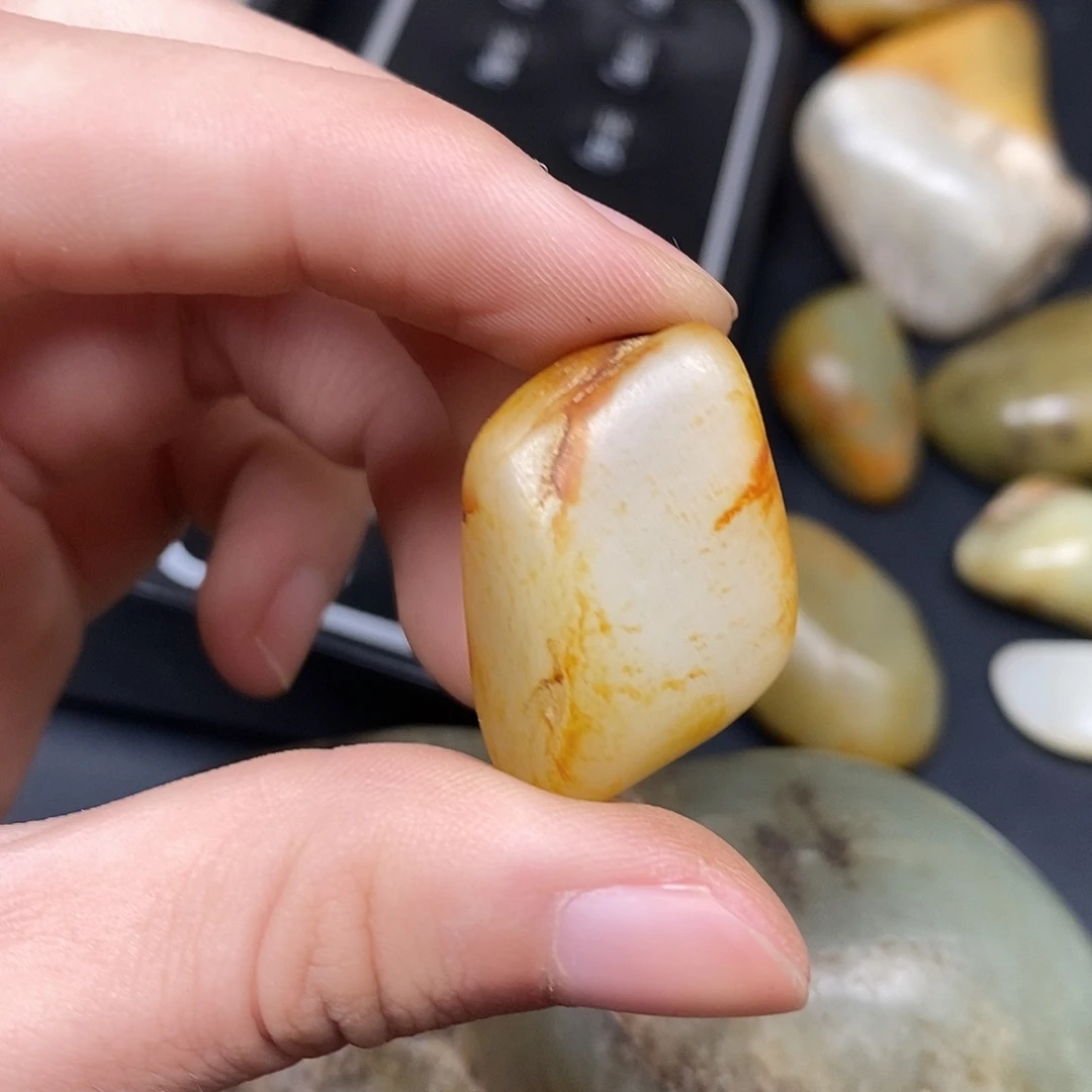 和田玉（糖玉）未镶嵌挂件