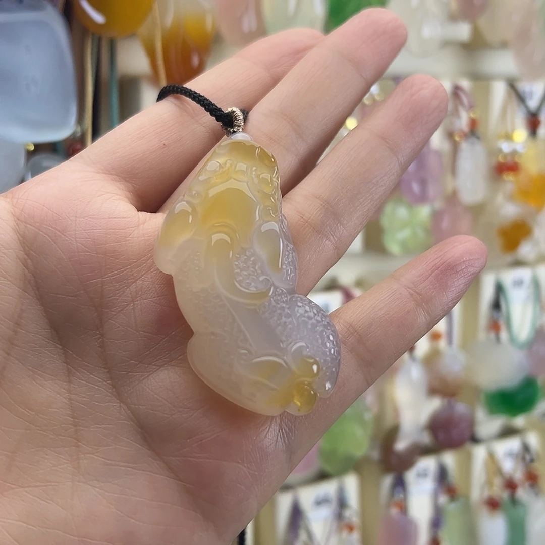 媚***媚玛瑙/玉髓未镶嵌颈饰