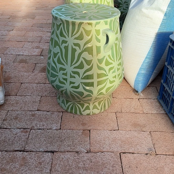 琰***n陶瓷古凳瑕疵款的